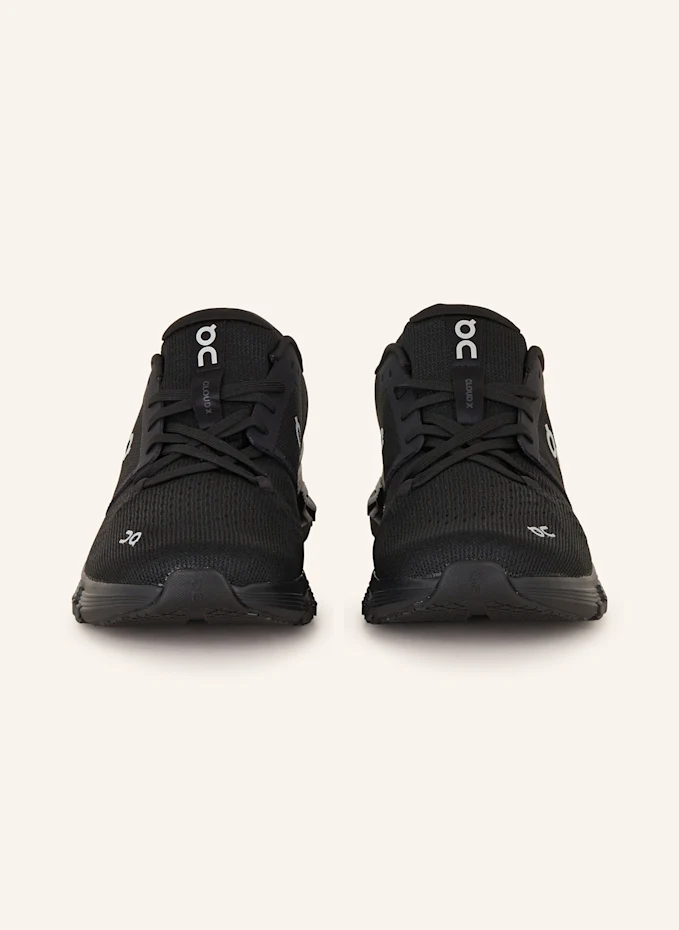 On On Fitnessschuhe CLOUD X 4