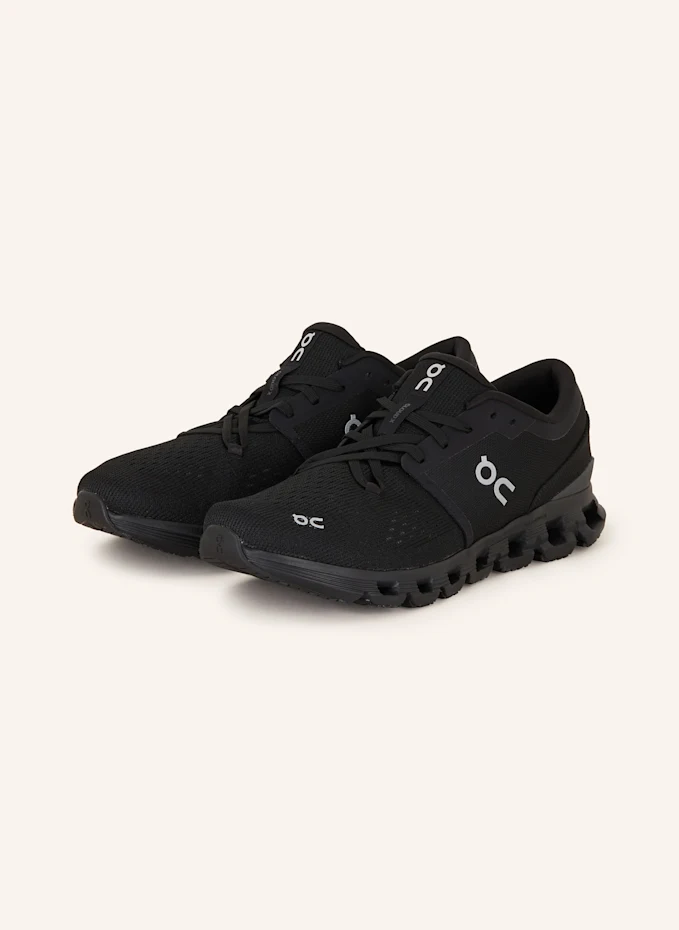On On Fitnessschuhe CLOUD X 4