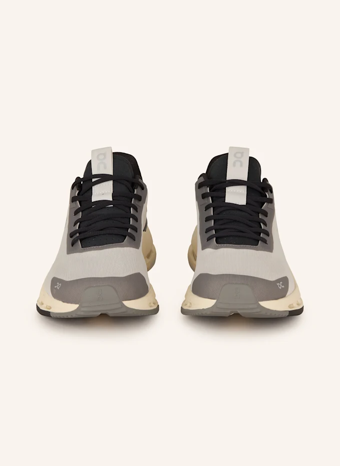 On On Sneaker CLOUDNOVA FORM 2