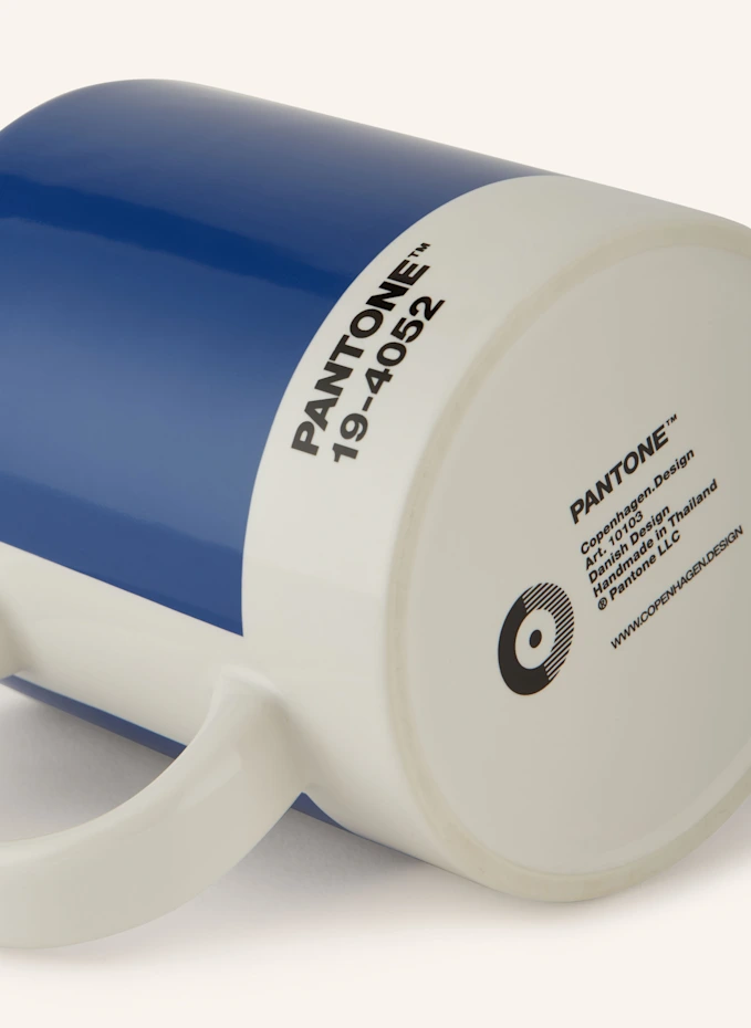 PANTONE PANTONE Henkelbecher COY 2025Volumen: 375 Ml
