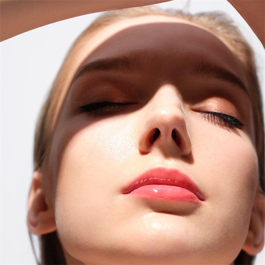 Colours Total Lip Gloss Von SENSAI