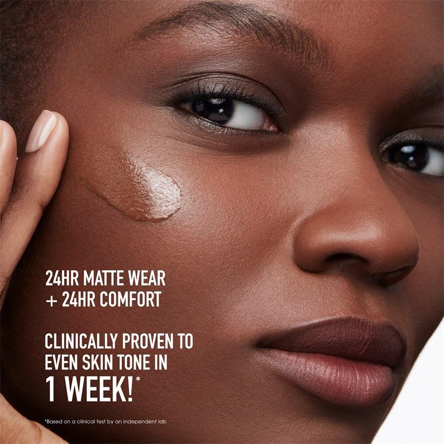 Foundation BAREPRO® 24HR Wear Skin-Perfecting Matte Liquid Foundation Mineral SPF 20 Von BareMinerals