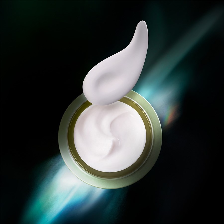 Future Solution LX Legendary Enmei Ultimate Brillance Eye Cream Von Shiseido