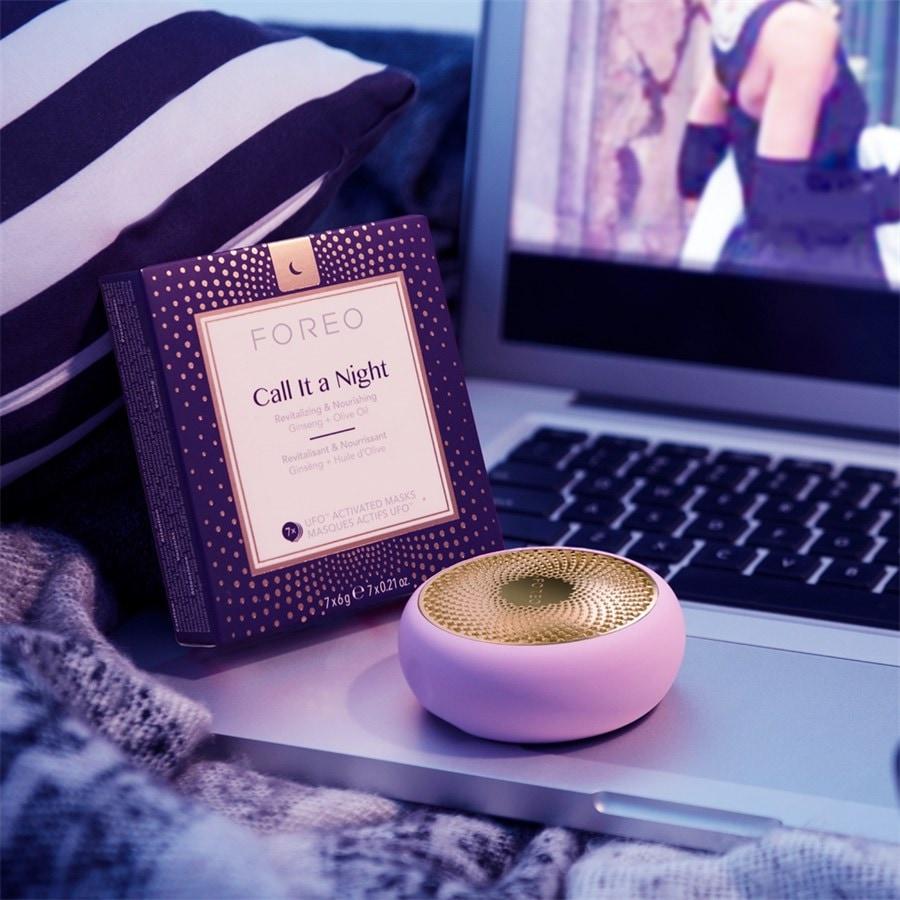Maskenbehandlung Call It A Night UFO Activated Mask Von Foreo
