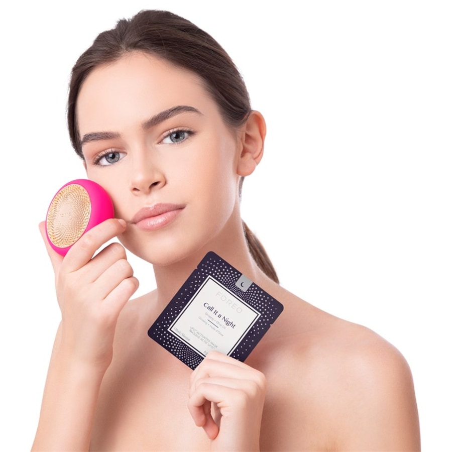 Maskenbehandlung Call It A Night UFO Activated Mask Von Foreo