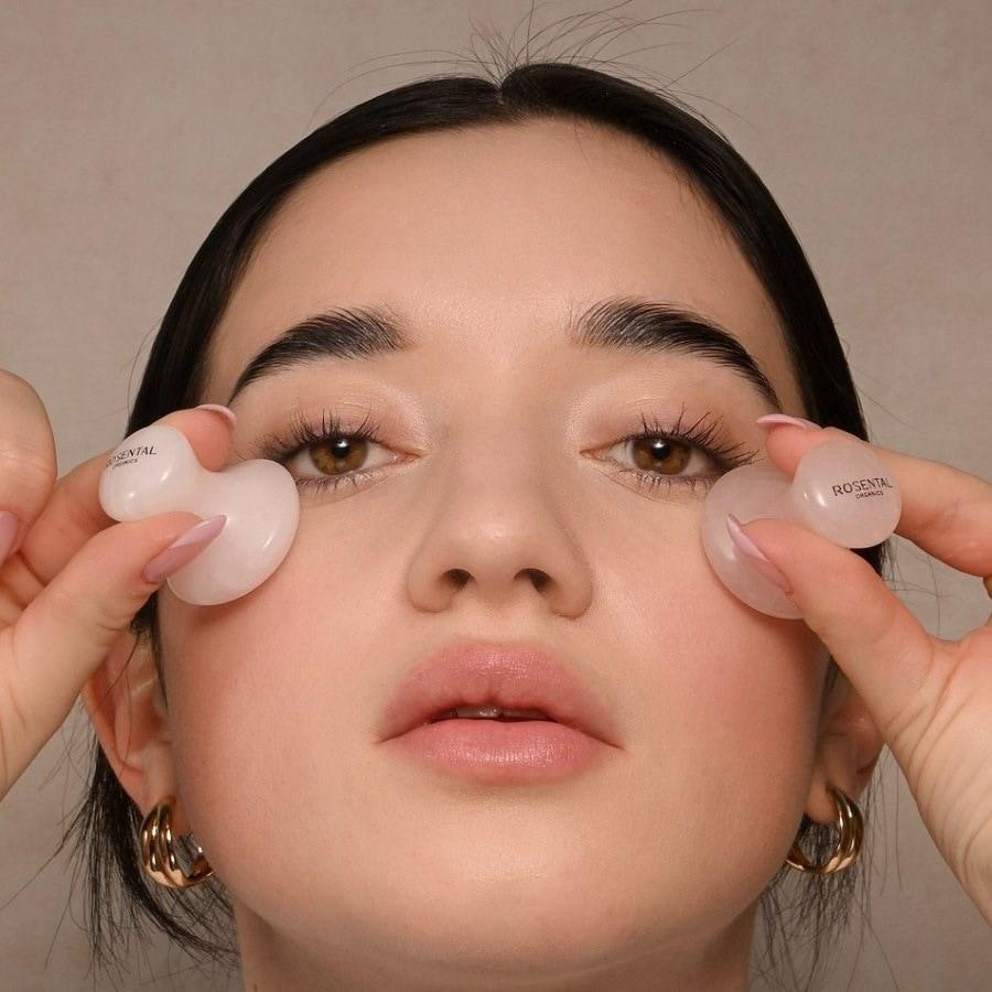 Massage Tools Eye Flowies Rose Quartz For Natural Lifting Von Rosental Organics