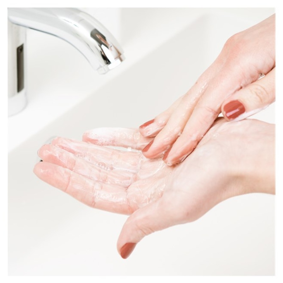 Normal Bis Trockene Haut Feuchtigkeitsspendendes Reinigungslotion Von CeraVe