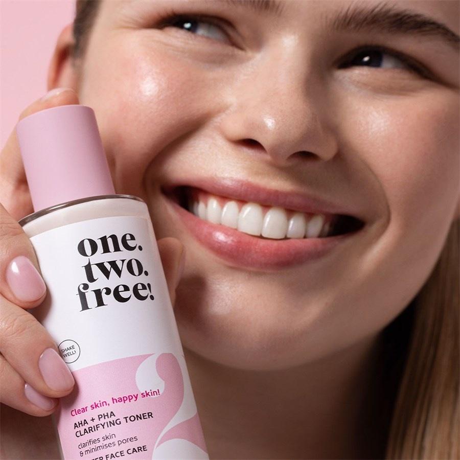 One.two.free AHA + PHA Clarifying Toner