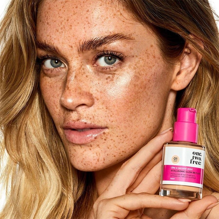One.two.free Hyaluronic Glow BB Fluid