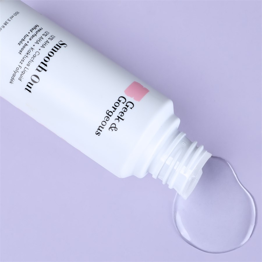 Peeling Smooth Out Von Geek & Gorgeous