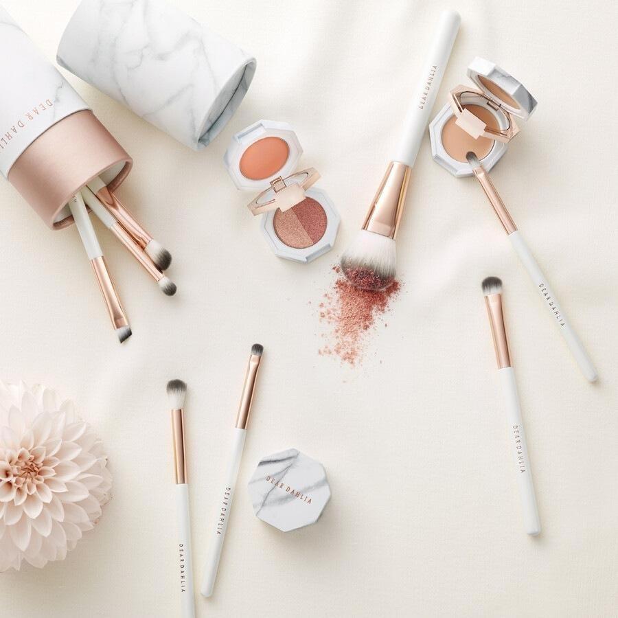 Pinsel Eyeshadow Brush #254 Von DEAR DAHLIA