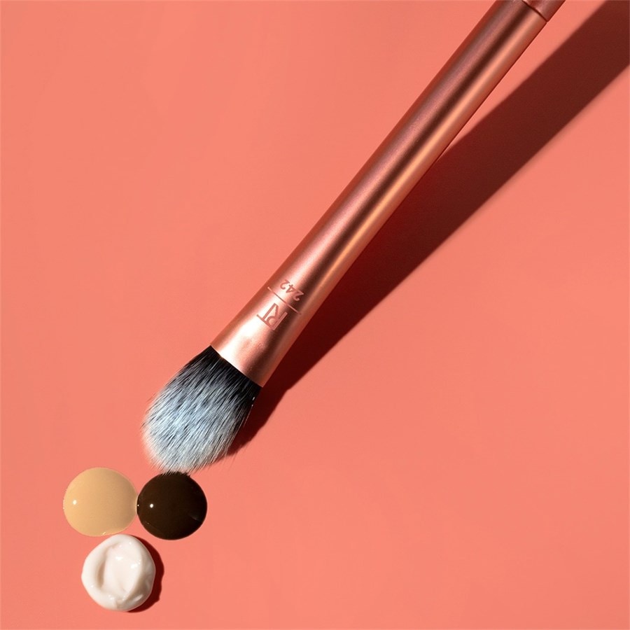 Real Techniques Brightening Concealer Brush