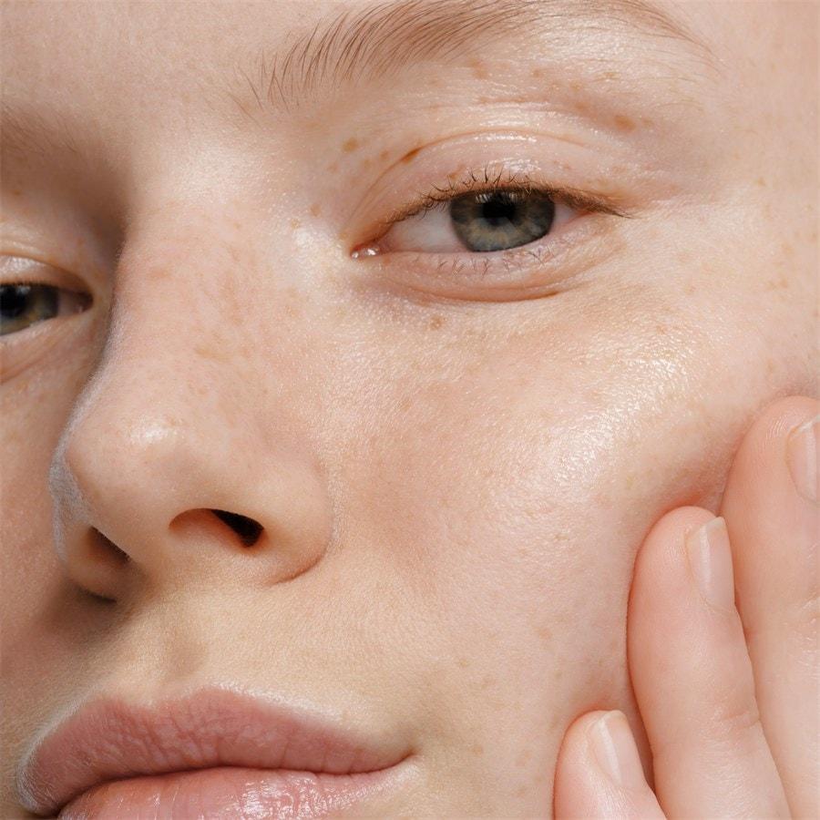 Serum Botanic Niacinamide - Alternative 5-in-1 Serum Von MÁDARA