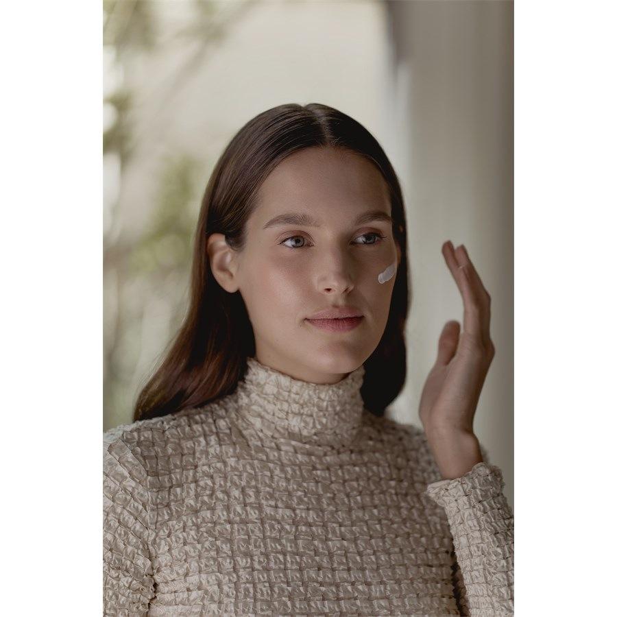 Sisley All Day All Year