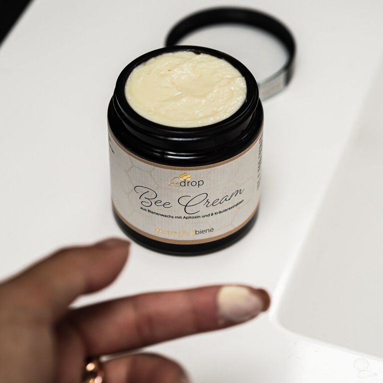 Shopapotheke Bedrop Bee Cream Bienengiftsalbe Und 8 Kräuterextrakten