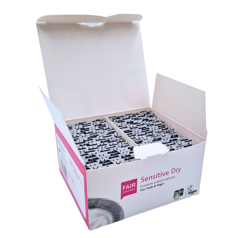 Shopapotheke FAIR SQUARED Sensitive Dry Kondome 50er Box