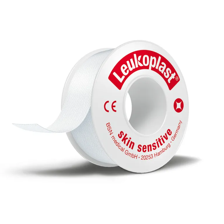 shopapotheke Leukoplast® skin sensitive 2 5 cm x 2 6 m mit Schutzring