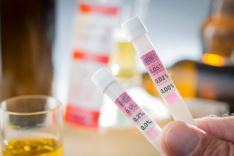 Shopapotheke One+Step Alkoholtester Für Deutschland Und Europa Mit 4 Messbereichen - Einweg Alkoholmessgerät