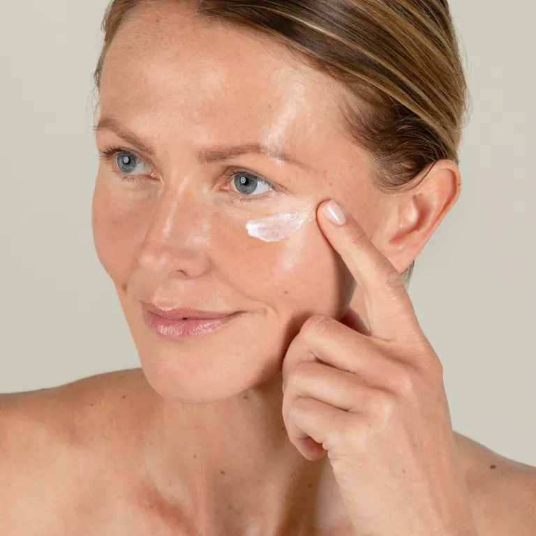 Shopapotheke SKINTIST HYDRO EFFECT Eye Cream