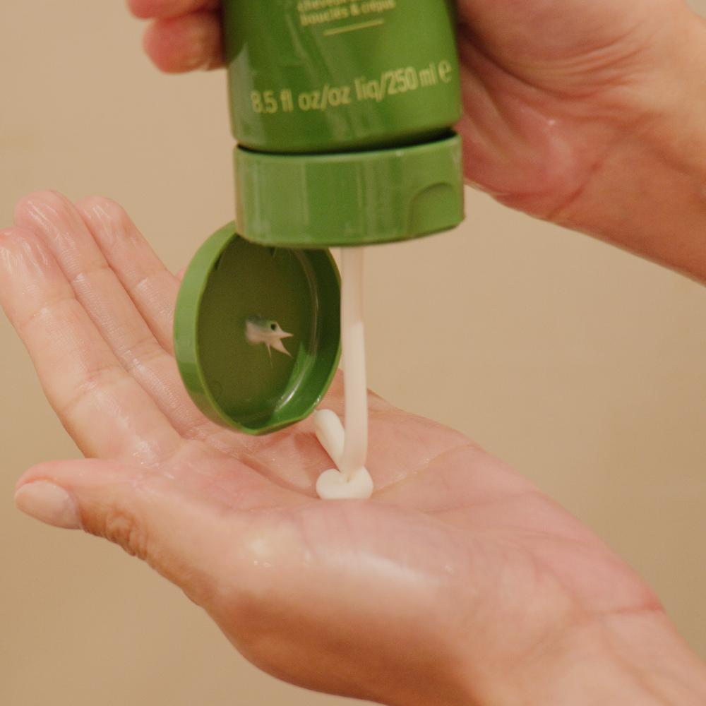 Lookfantastic Aveda Be Curly Advanced Spülung 250 ml