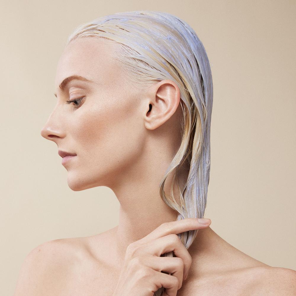 Lookfantastic Aveda Blonde Revival Purple Toning Conditioner 200ml
