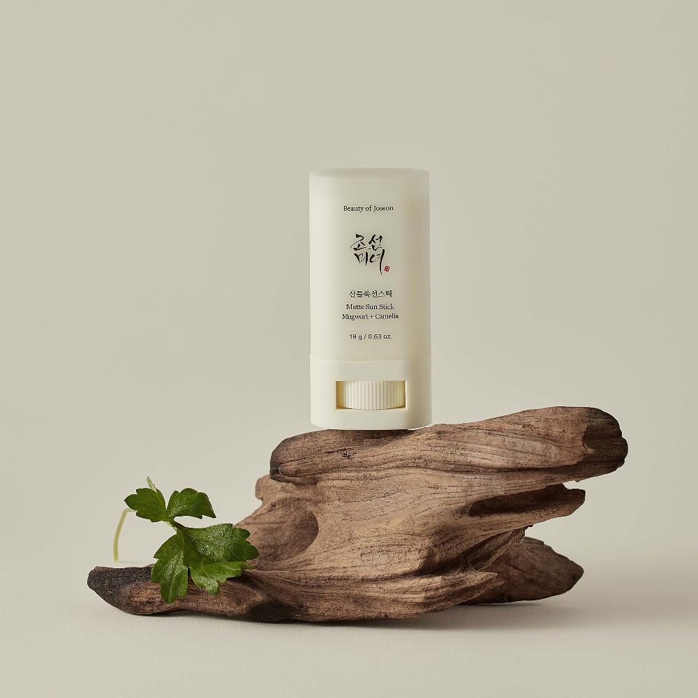 Lookfantastic Beauty Of Joseon Matte Sun Stick Mugwort + Camilia SPF50+ 18g