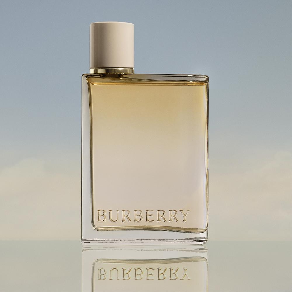 Lookfantastic Burberry Her London Dream Eau De Parfum 50 ml