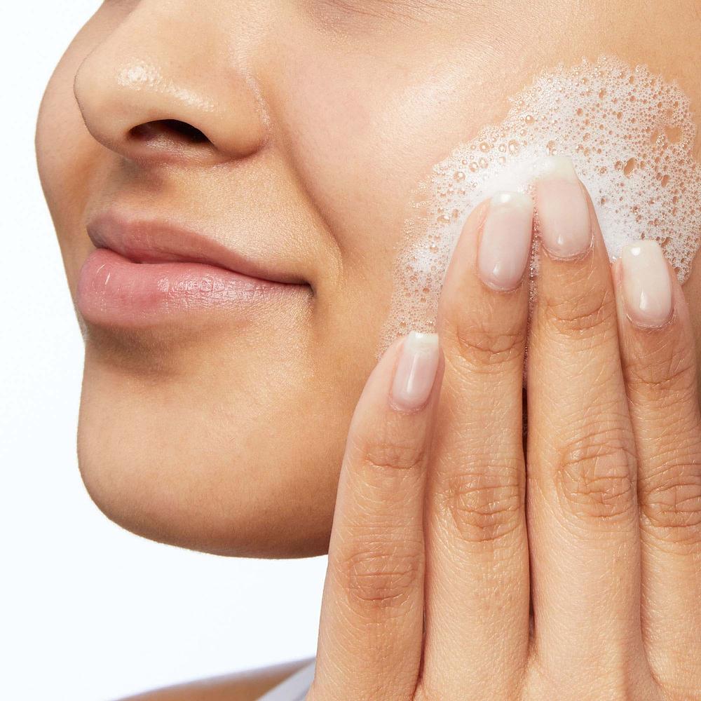 Lookfantastic CeraVe Foaming Facial Cleanser 236 Ml