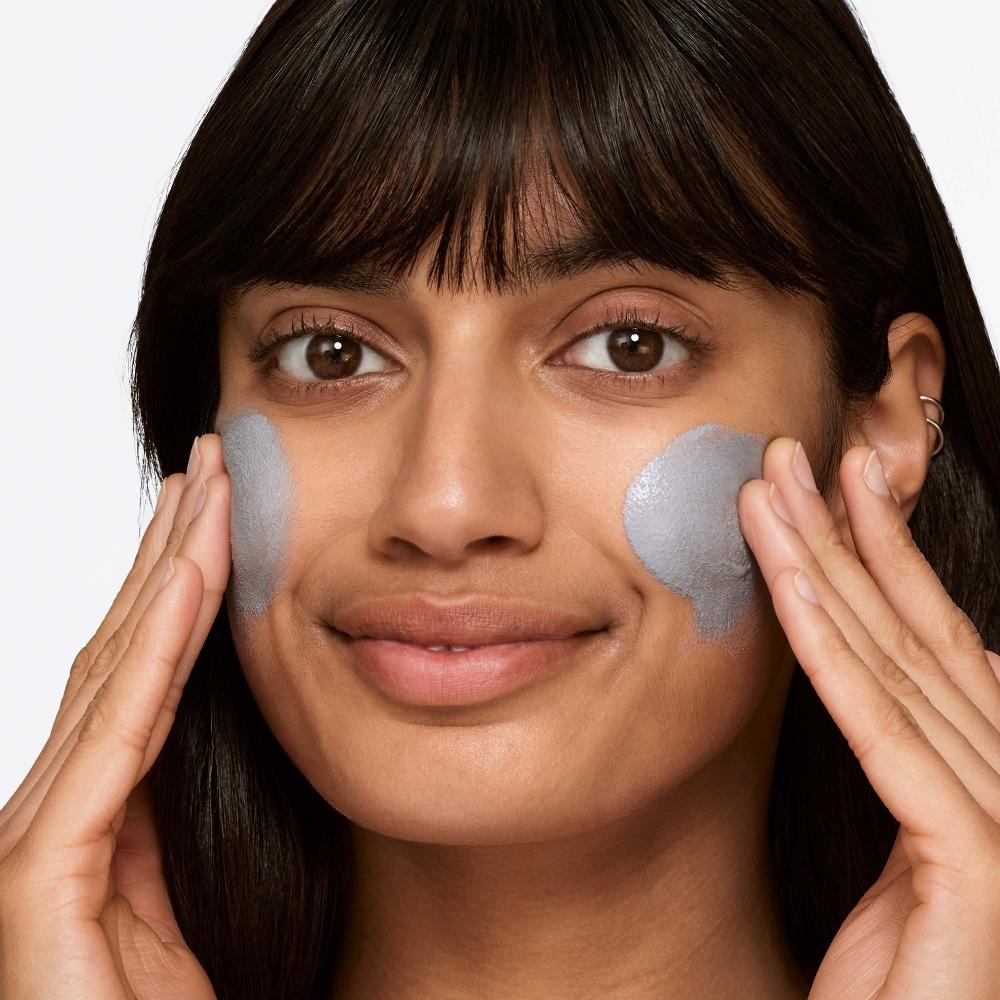 Lookfantastic Clinique All About Clean 2-in-1 Aktivkohle Maske Und Peeling 100ml