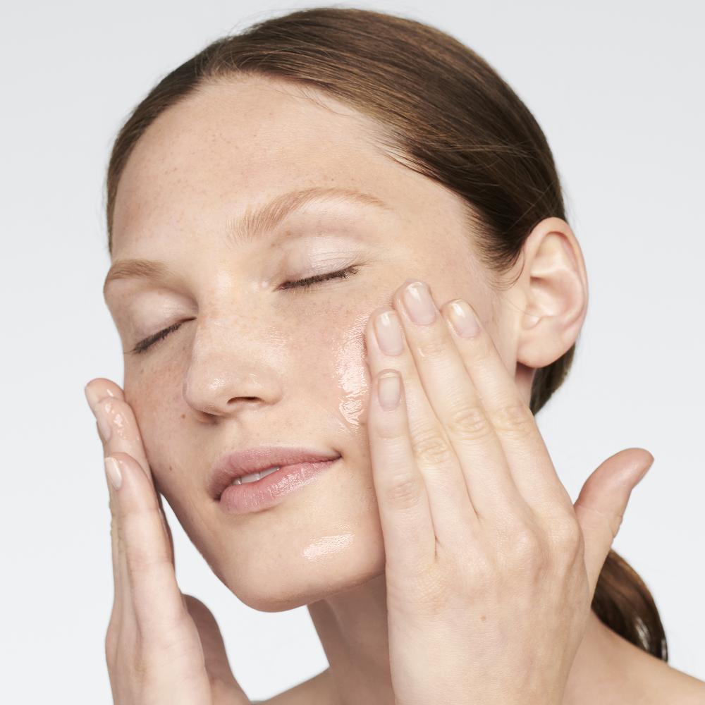 Lookfantastic Clinique Moisture Surge LSF 25 Transparenter Feuchtigkeitsspender 50 ml