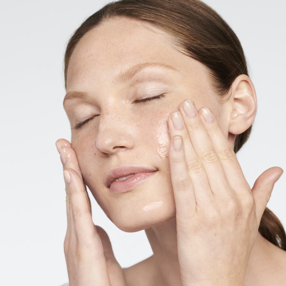 Lookfantastic Clinique Moisture Surge LSF 25 Transparenter Feuchtigkeitsspender 30 ml