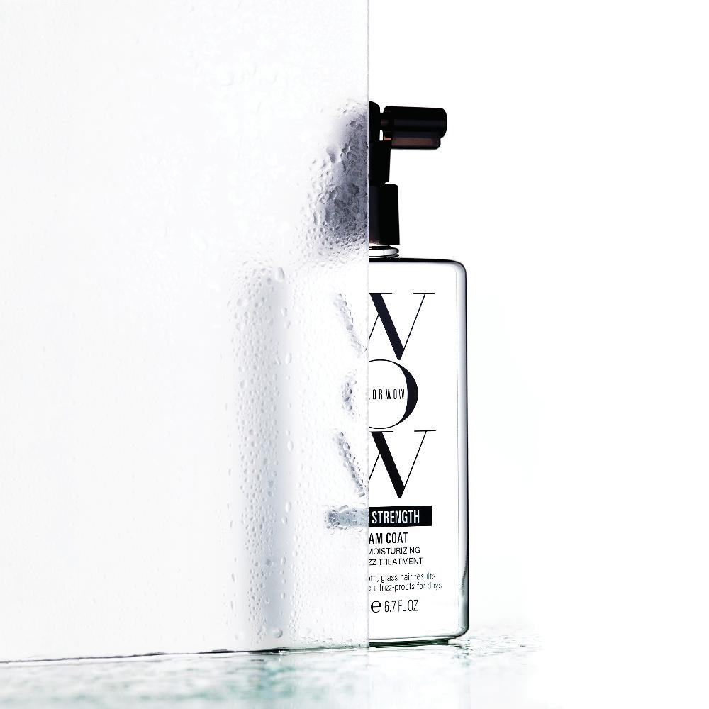 Lookfantastic Color WOW Extra Strength Dream Coat Ultra Feuchtigkeitsspendende Anti-Frizz-Behandlung 200 ml