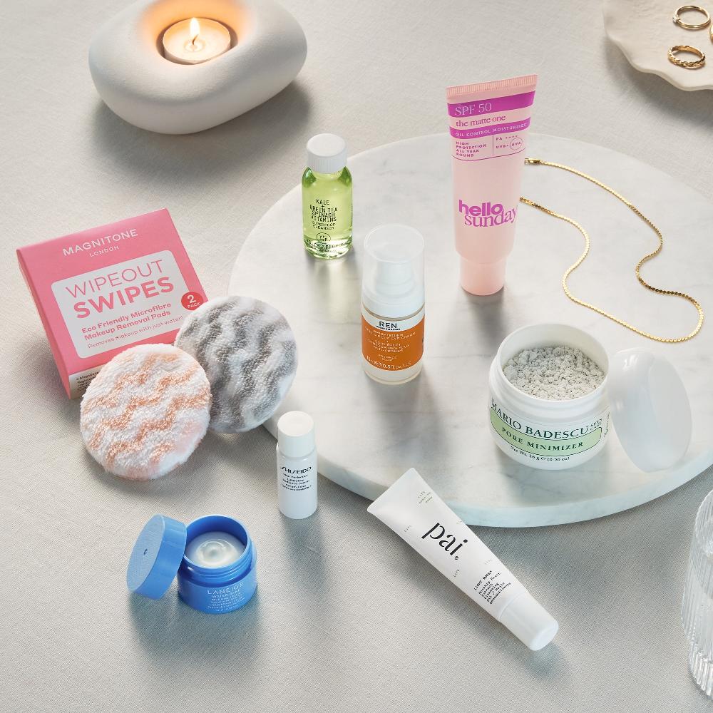 lookfantastic Die Glow 'n' Go Edition (im Wert von mehr als 150 €) lookfantastic Die Glow 'n' Go Edition (im Wert von mehr als 150 €)