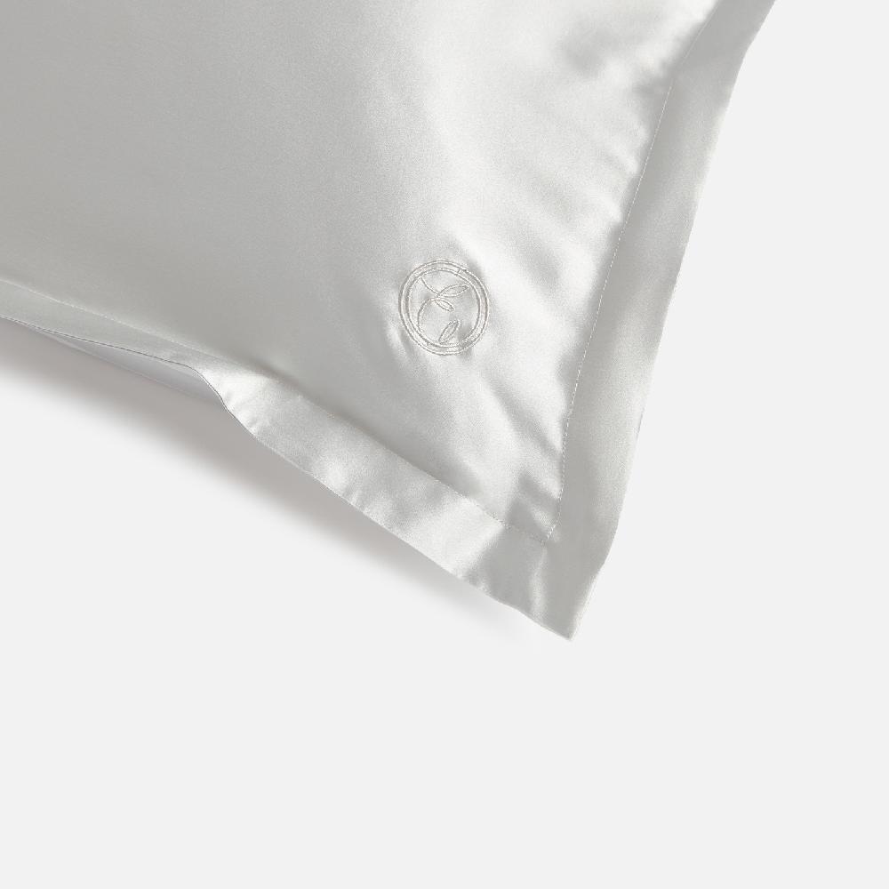 Lookfantastic ESPA Home Oxford Edge Silk Pillowcase - Moonlight Grey