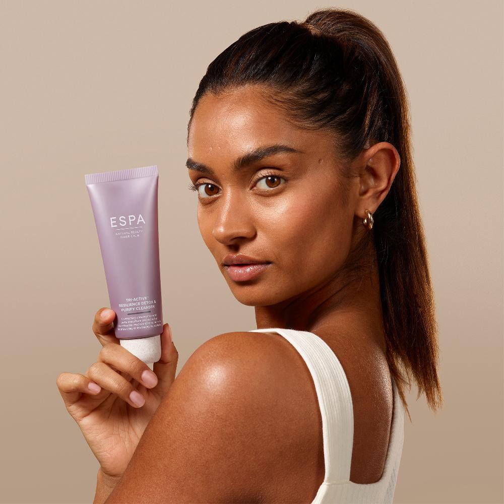Lookfantastic ESPA Tri-Active Resilience Detox And Purify Cleanser 100ml