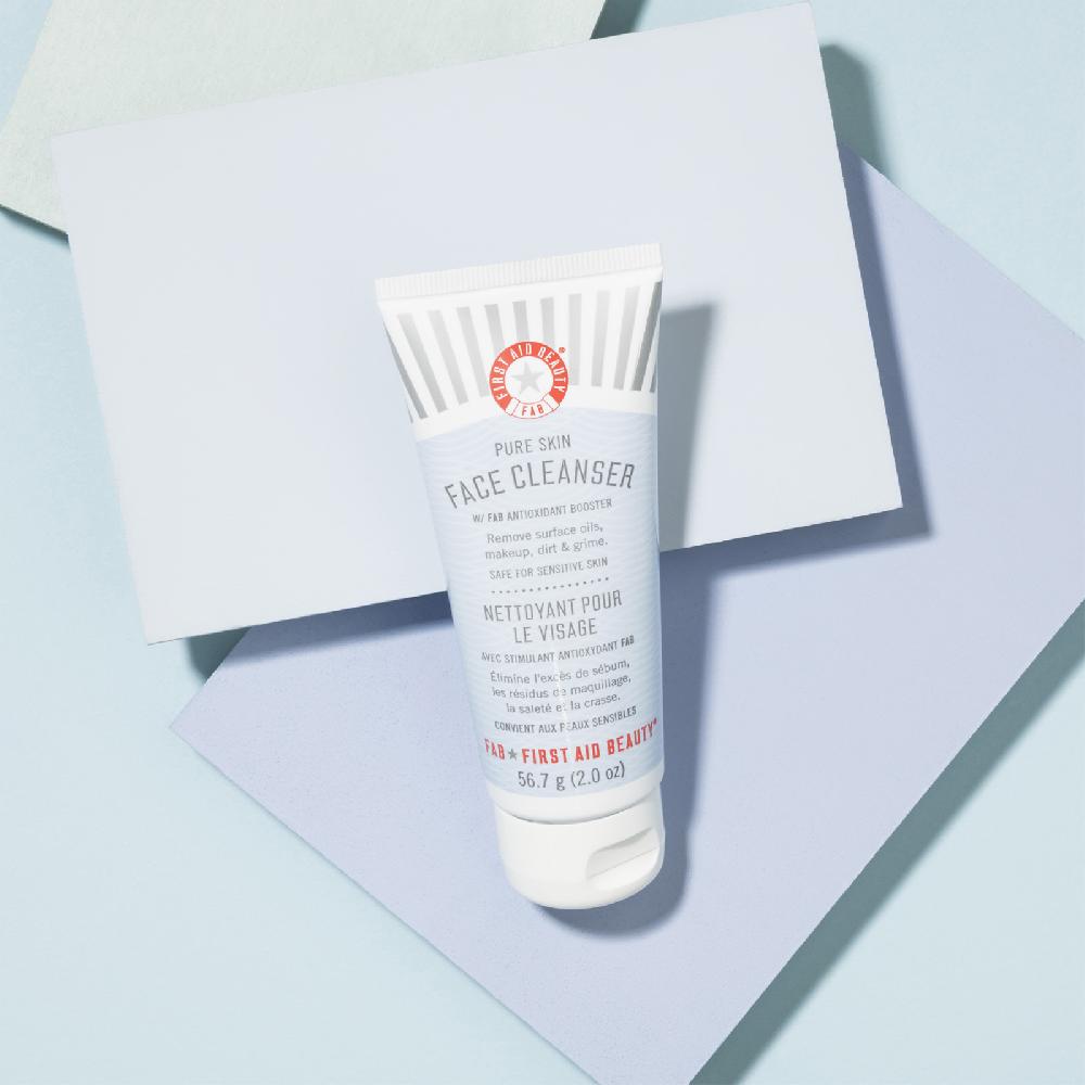 Lookfantastic First Aid Beauty Gesichtsreinigung 56 7 g