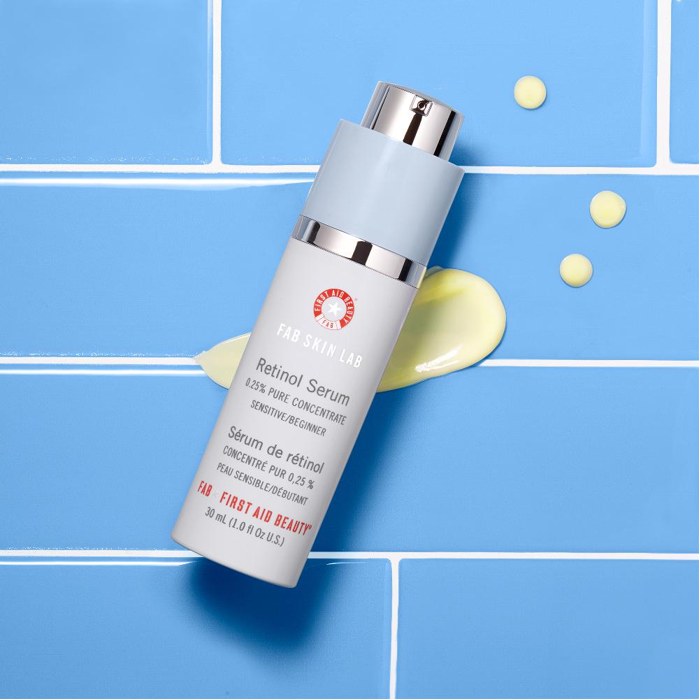 Lookfantastic First Aid Beauty Skin Lab Retinol Serum 0.25 % Pure Concentrate 30 Ml (Sensitive/Beginner)