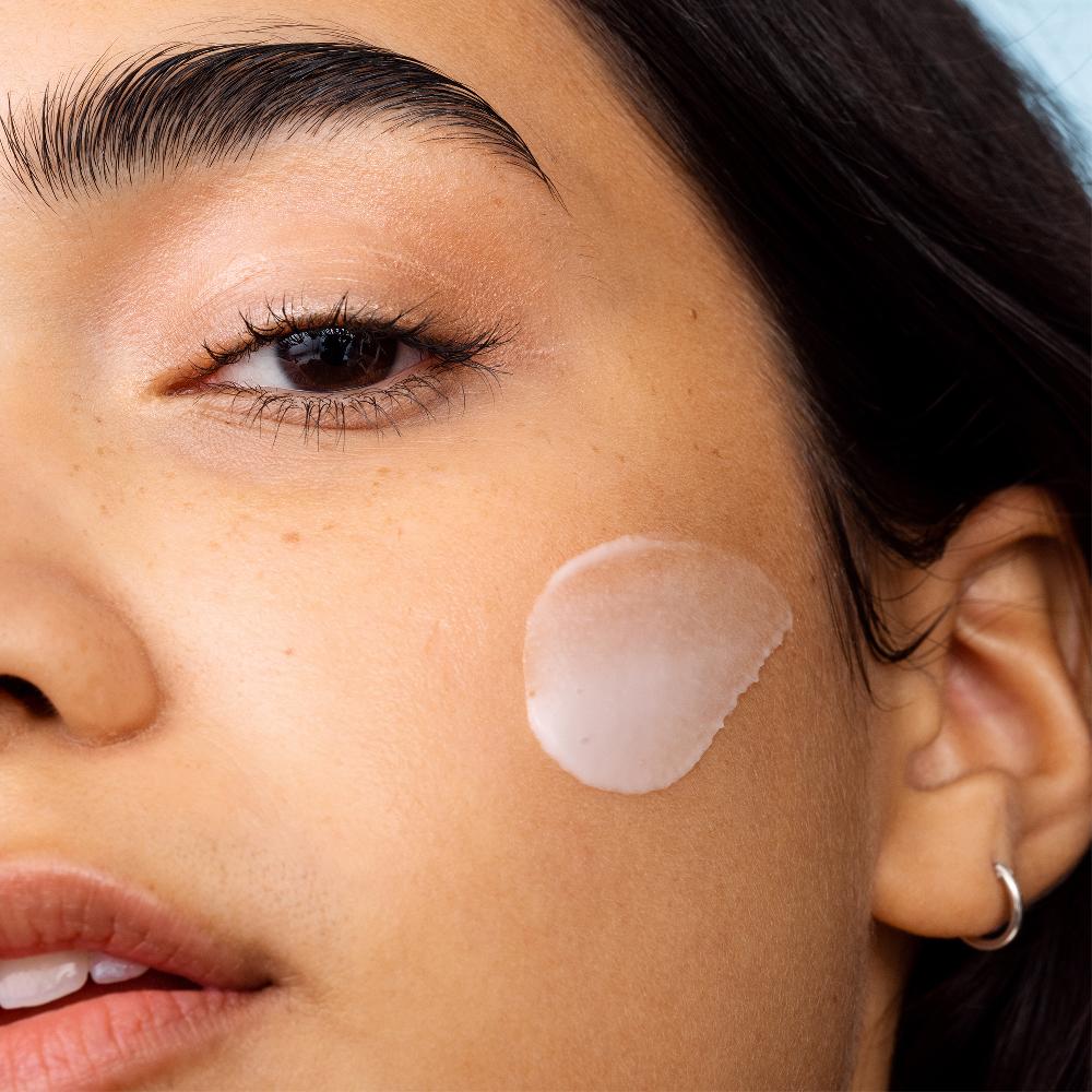 Lookfantastic First Aid Beauty Sprungkraftverstärkendes Serum Mit Kollagen + Peptiden 30 ml