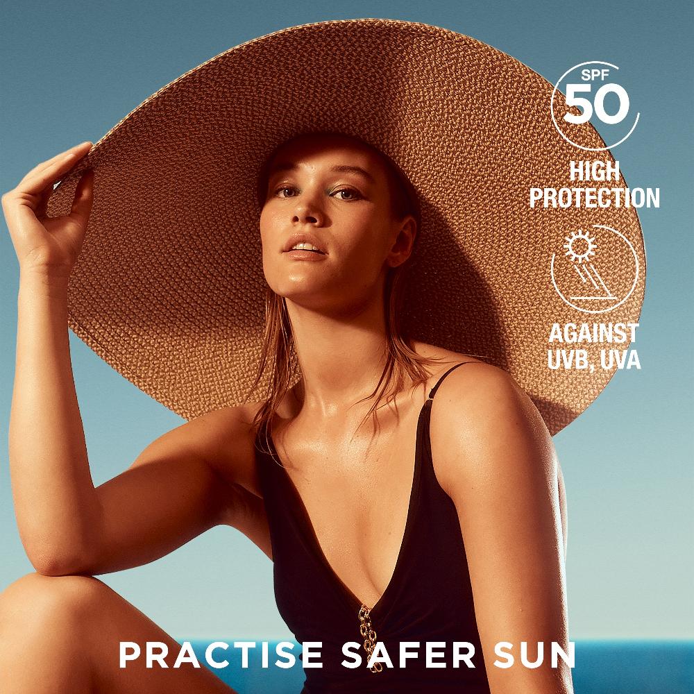 Lookfantastic Garnier Ambre Solaire Ideal Bronze Tanning Mist For Face And Body SPF 50 150ml