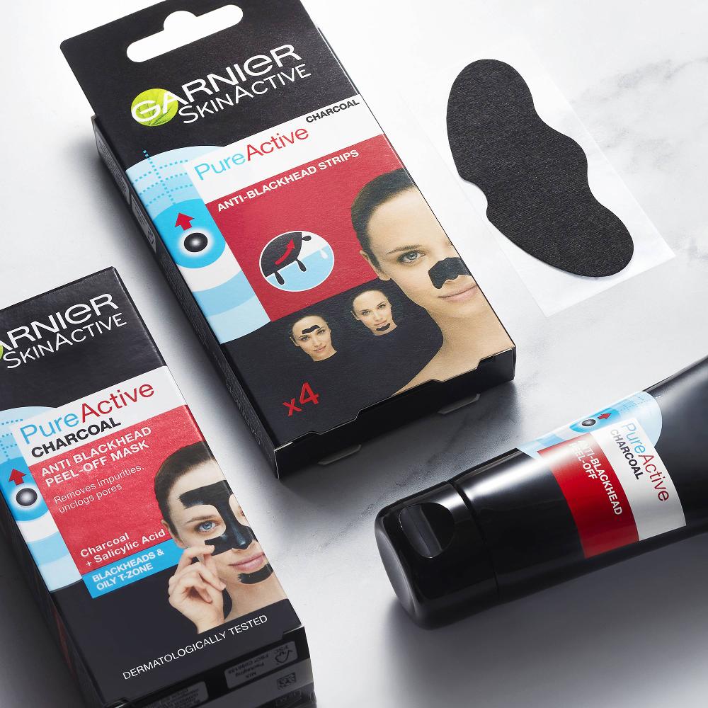 Lookfantastic Garnier Pure Active Charcoal Anti-Blackhead Nose Strips X 4