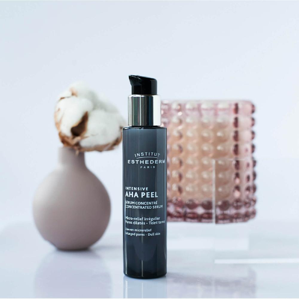 Lookfantastic Institut Esthederm Intensives Gesichts-Peelingserum 30 ml