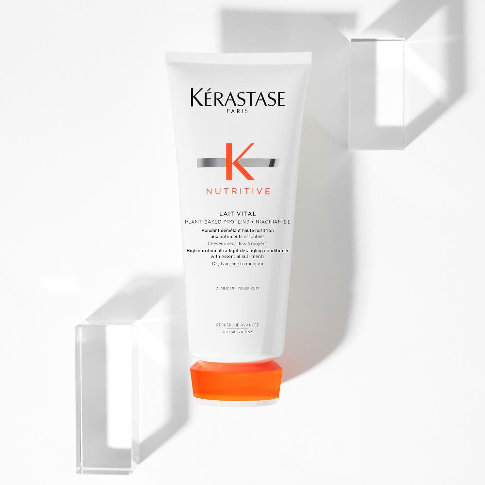 Lookfantastic Kérastase Nutritive Lait Vital Nährstoffreiche Ultra-Leichte Spülung Für Trockenes Feines Bis Mittleres Haar 200 ml