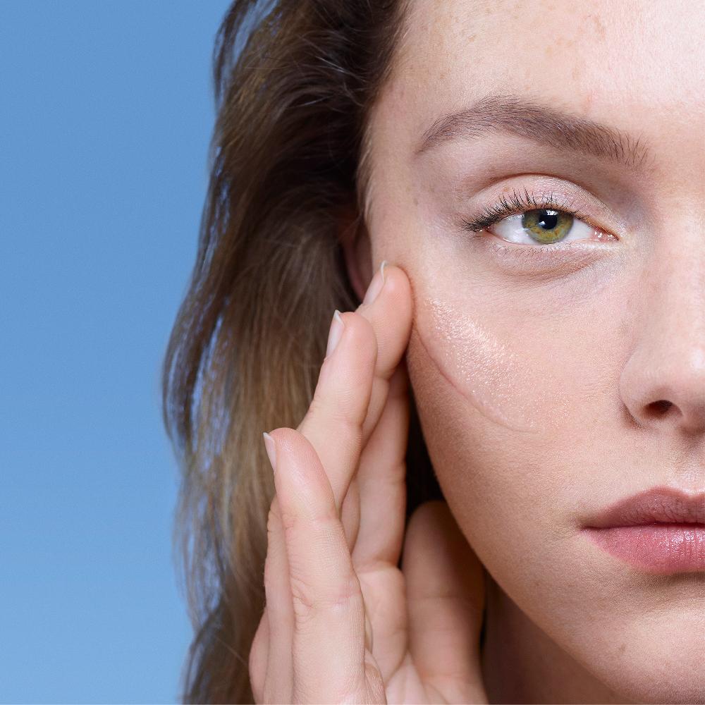 Lookfantastic La Roche-Posay Hydrate And SPF Protect Routine Bundle