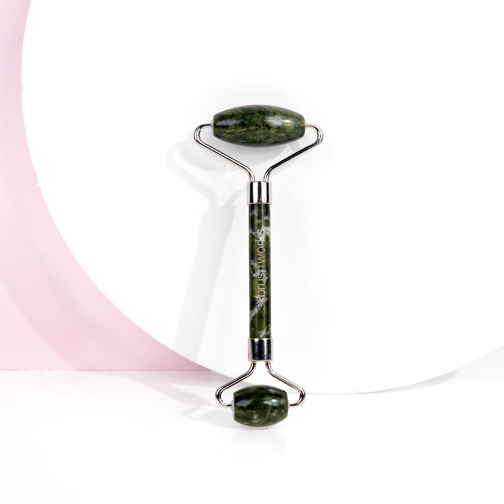 Lookfantastic Brushworks HD Jade Roller