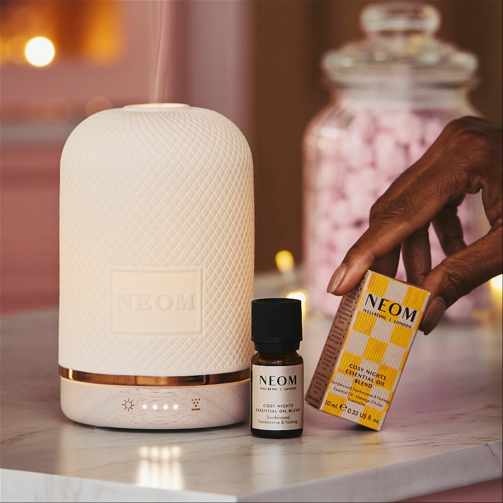 Lookfantastic NEOM Cosy Nights Essential Oil Blend