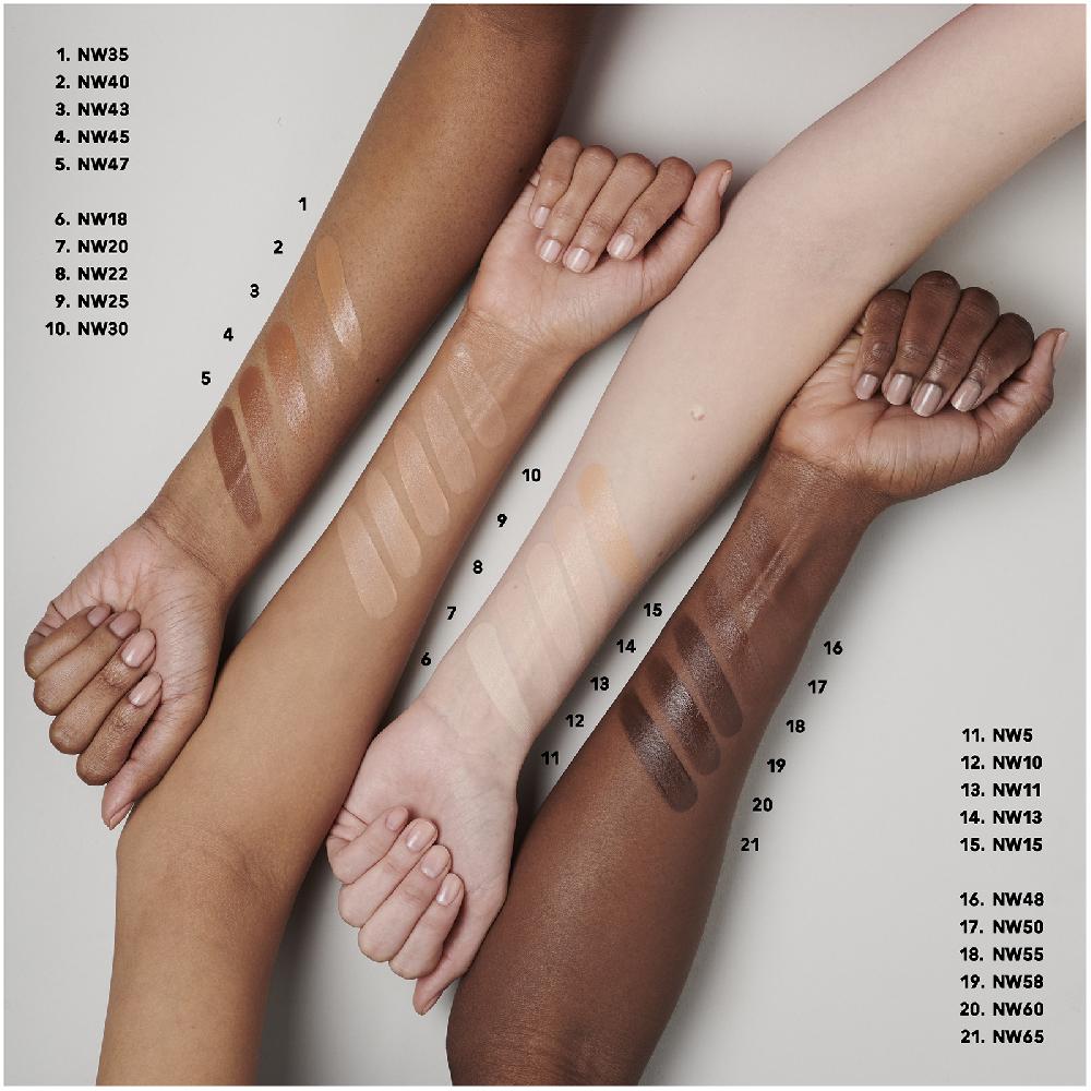 Lookfantastic MAC Studio Radiance Serum Powered Foundation 30ml (Various Shades)