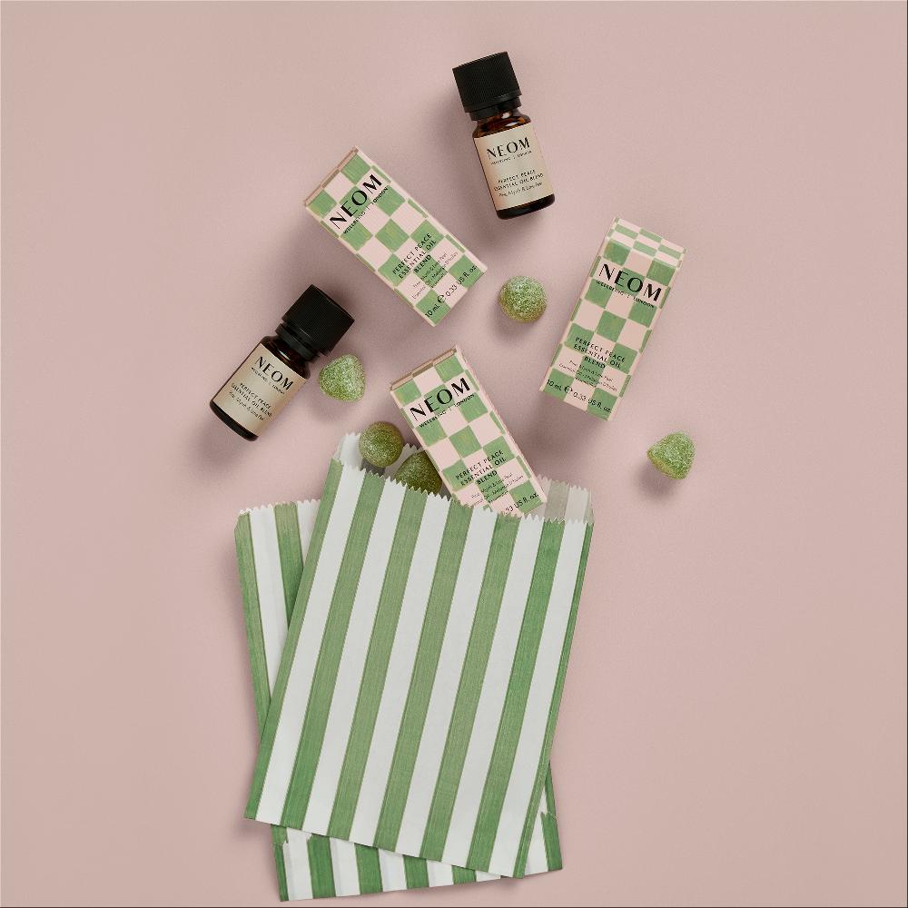 Lookfantastic NEOM Perfect Peace Essential Oil Blend