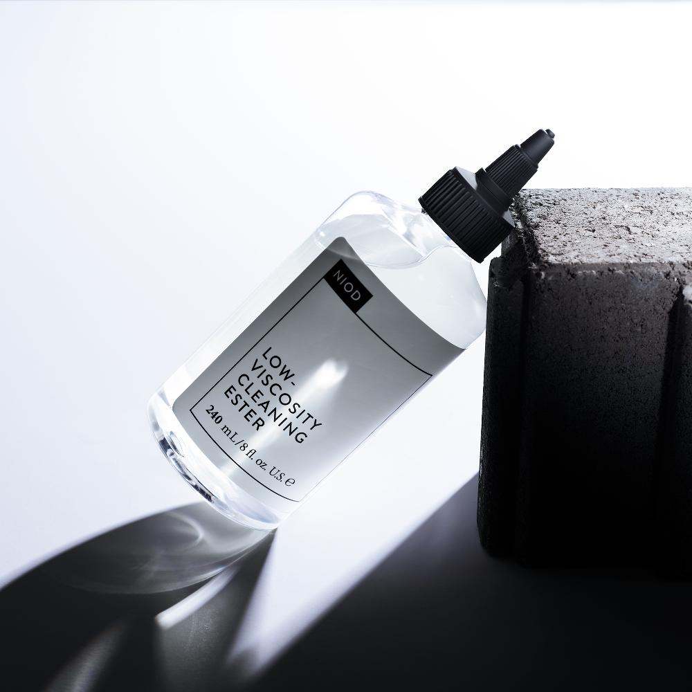 Lookfantastic NIOD Low-Viscosity Cleaning Ester (240ml)