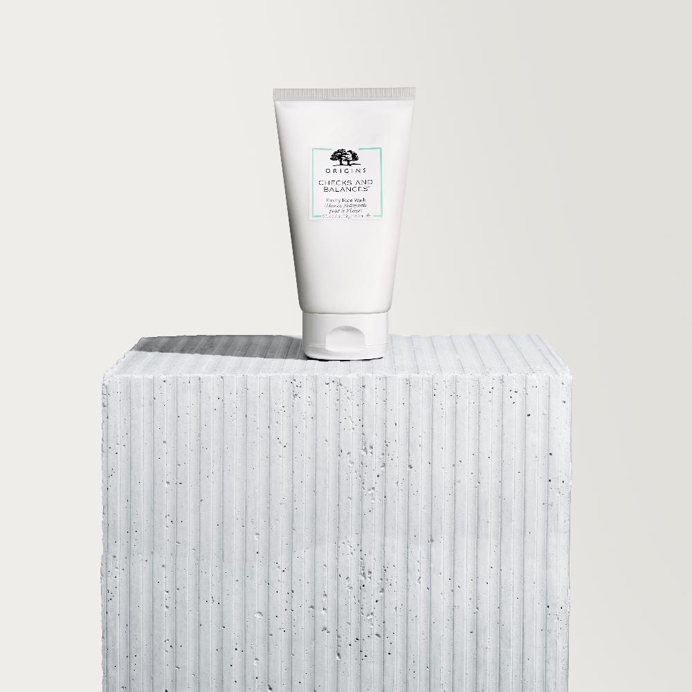 Lookfantastic Origins Checks And Balances Schäumende Gesichtsreinigung 150 Ml