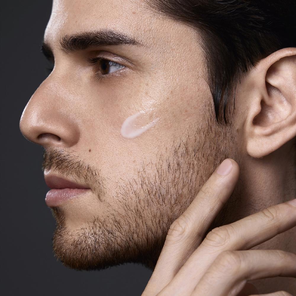 Lookfantastic Shiseido Men's Total Revitalizer Leichtes Fluid 70 Ml